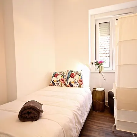 Apartment Akicity Graca Venus Lisbon